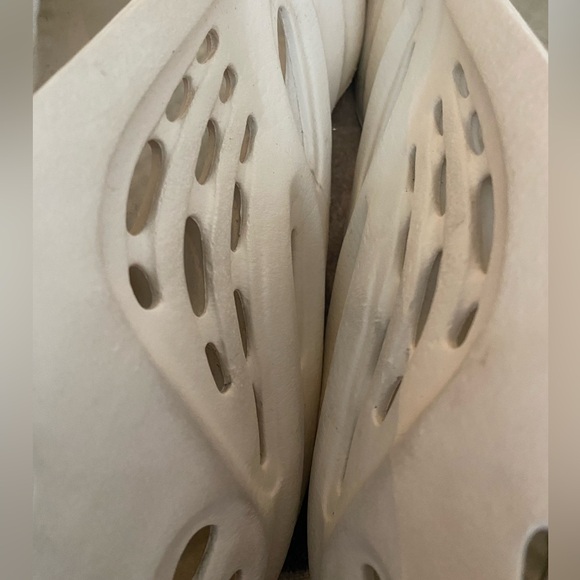 Adidas YEEZY foam runners cream - Picture 7 of 8